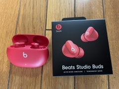 Apple　Beats Studio Buds
