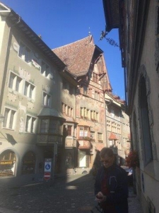 スイスの古い町Stein am Rheinまでは ホテルから車で25分。