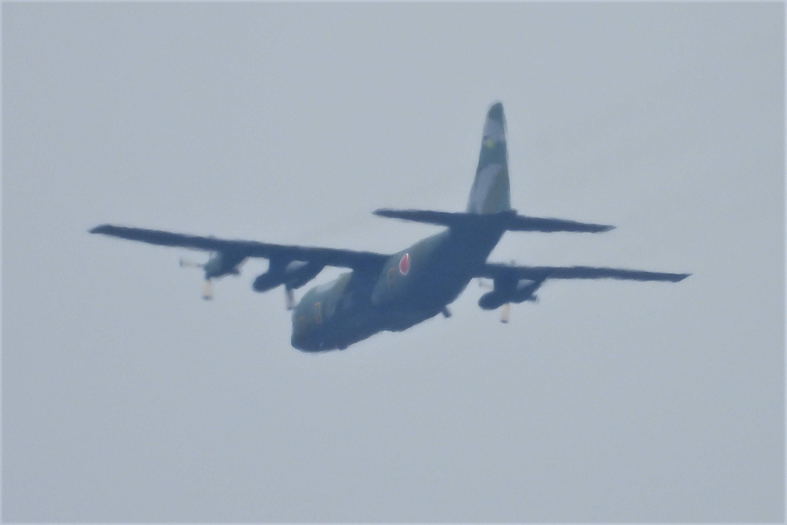 在庫一掃】 航空自衛隊 C-130H メタルキーホルダー enelmedio.tv